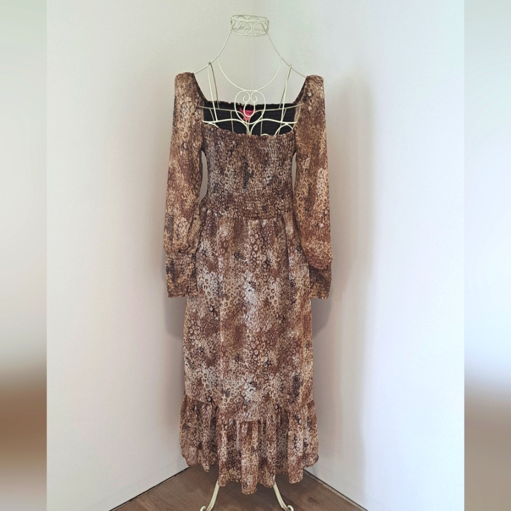 NWOT- Betsey Johnson Boho Mobwife Neutral Witchy Maxi  Dress, Size Small.